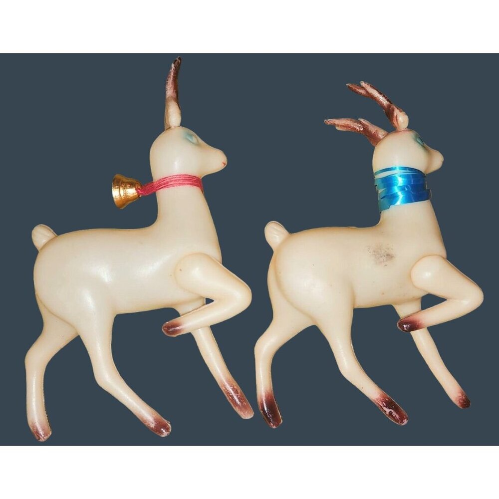 Mid Century Vintage 1950's Plastic Blow Mold Reindeer Decorations Wreath Blue Ey